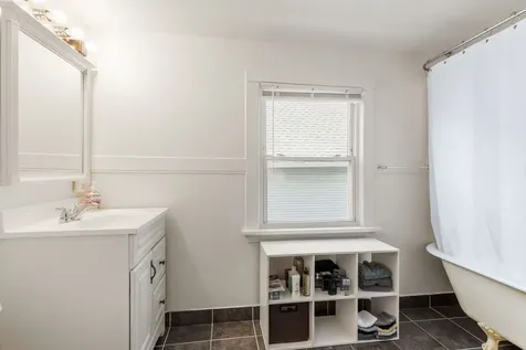 1819 West Cornelia Avenue Chicago IL 60657