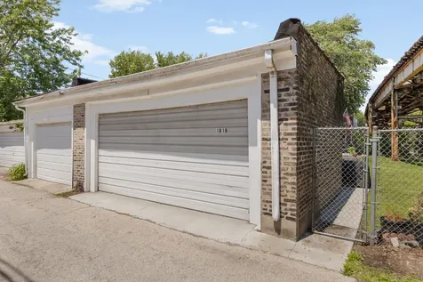 1819 West Cornelia Avenue Chicago IL 60657