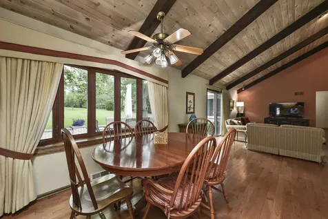 1812 Prestwick Drive Inverness IL 60067