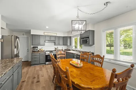 7632 Larwinn Drive Rockford IL 61107