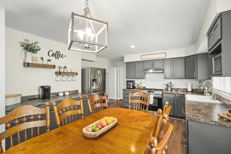 7632 Larwinn Drive Rockford IL 61107