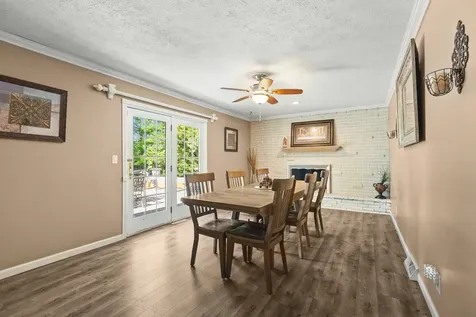 7632 Larwinn Drive Rockford IL 61107