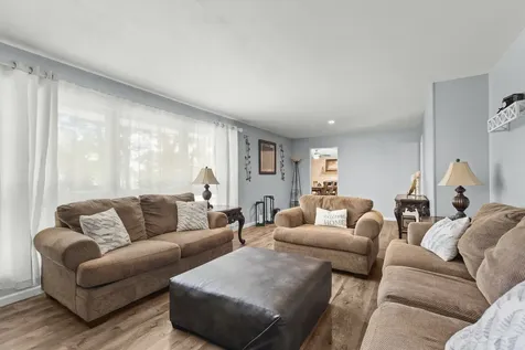 7632 Larwinn Drive Rockford IL 61107