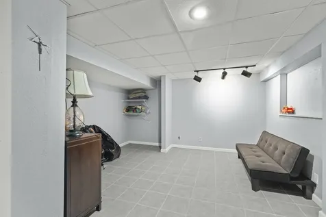 7632 Larwinn Drive Rockford IL 61107