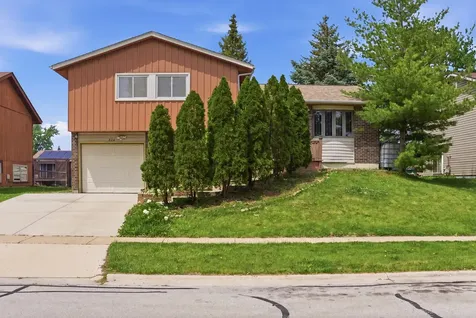 824 Oakton Avenue Romeoville IL 60446
