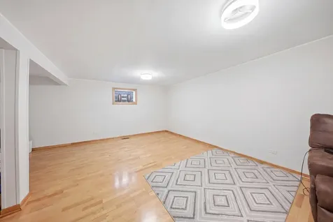 824 Oakton Avenue Romeoville IL 60446