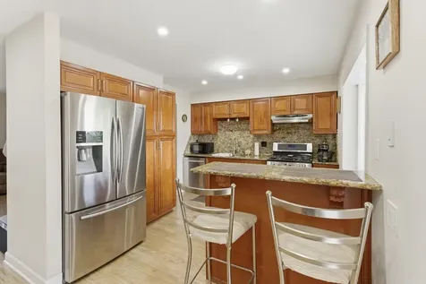 824 Oakton Avenue Romeoville IL 60446
