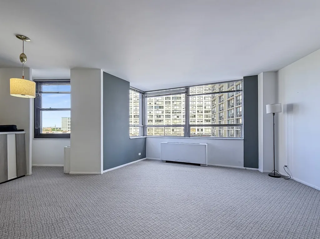 5701 North Sheridan Road Chicago IL 60660