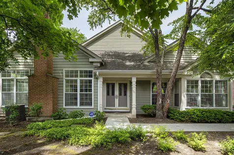 301 Princeton Lane Glenview IL 60026