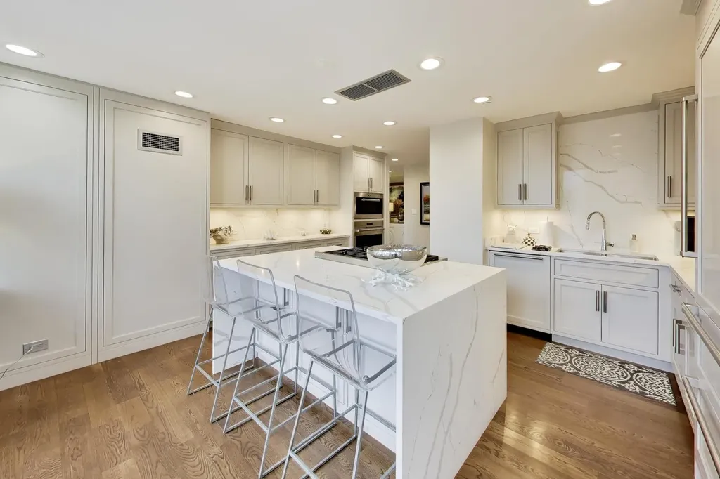 1230 North State Parkway Chicago IL 60610