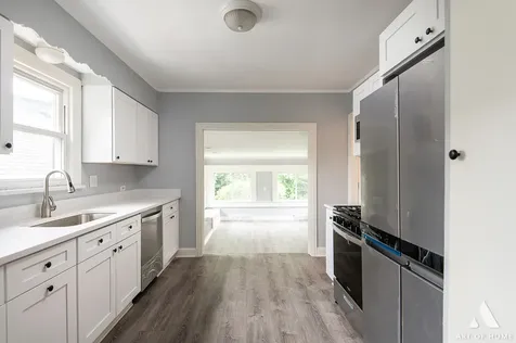 923 West Plainfield Road La Grange Highlands IL 60525