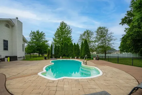 1601 Foxfire Lane Herrin IL 62948
