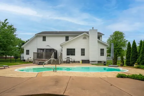 1601 Foxfire Lane Herrin IL 62948