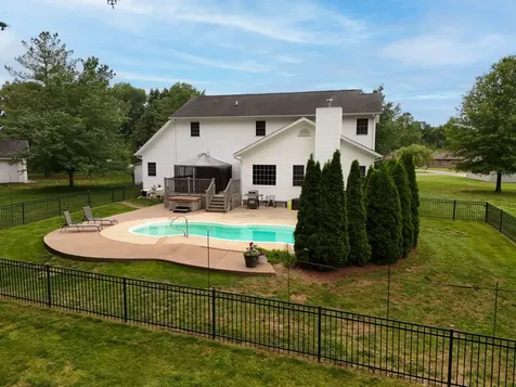 1601 Foxfire Lane Herrin IL 62948