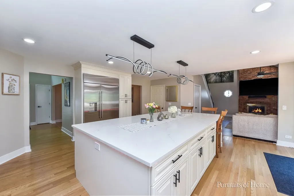 762 Feather Sound Drive Bolingbrook IL 60440
