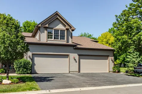 302 Kazimour Drive Lake Barrington IL 60010