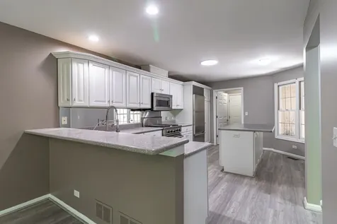 302 Kazimour Drive Lake Barrington IL 60010