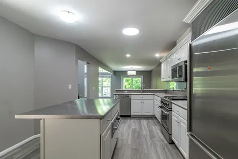 302 Kazimour Drive Lake Barrington IL 60010