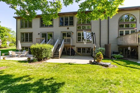 302 Kazimour Drive Lake Barrington IL 60010