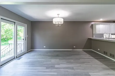 302 Kazimour Drive Lake Barrington IL 60010