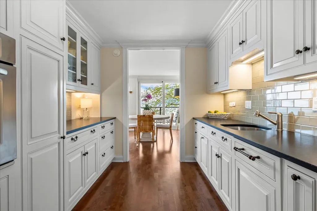 1630 Sheridan Road Wilmette IL 60091
