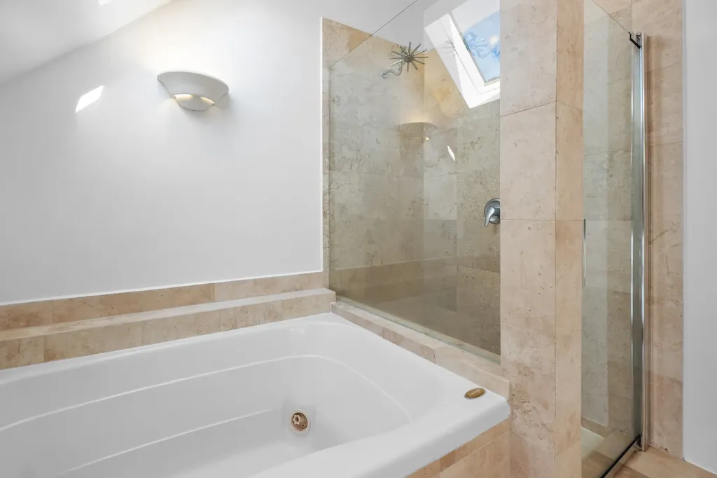 1542 North Wood Street Chicago IL 60622