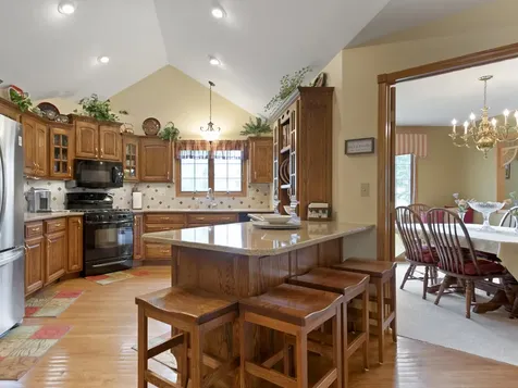 295 West Grandin Road Morris IL 60450