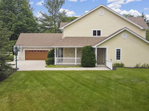 295 West Grandin Road Morris IL 60450