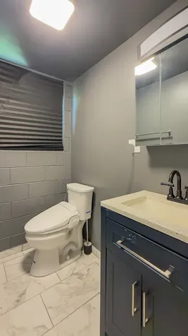 304 Hamrick Avenue Romeoville IL 60446