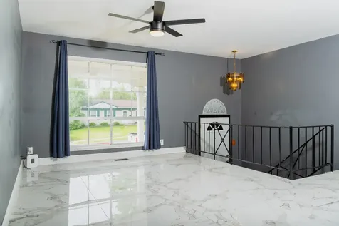 304 Hamrick Avenue Romeoville IL 60446
