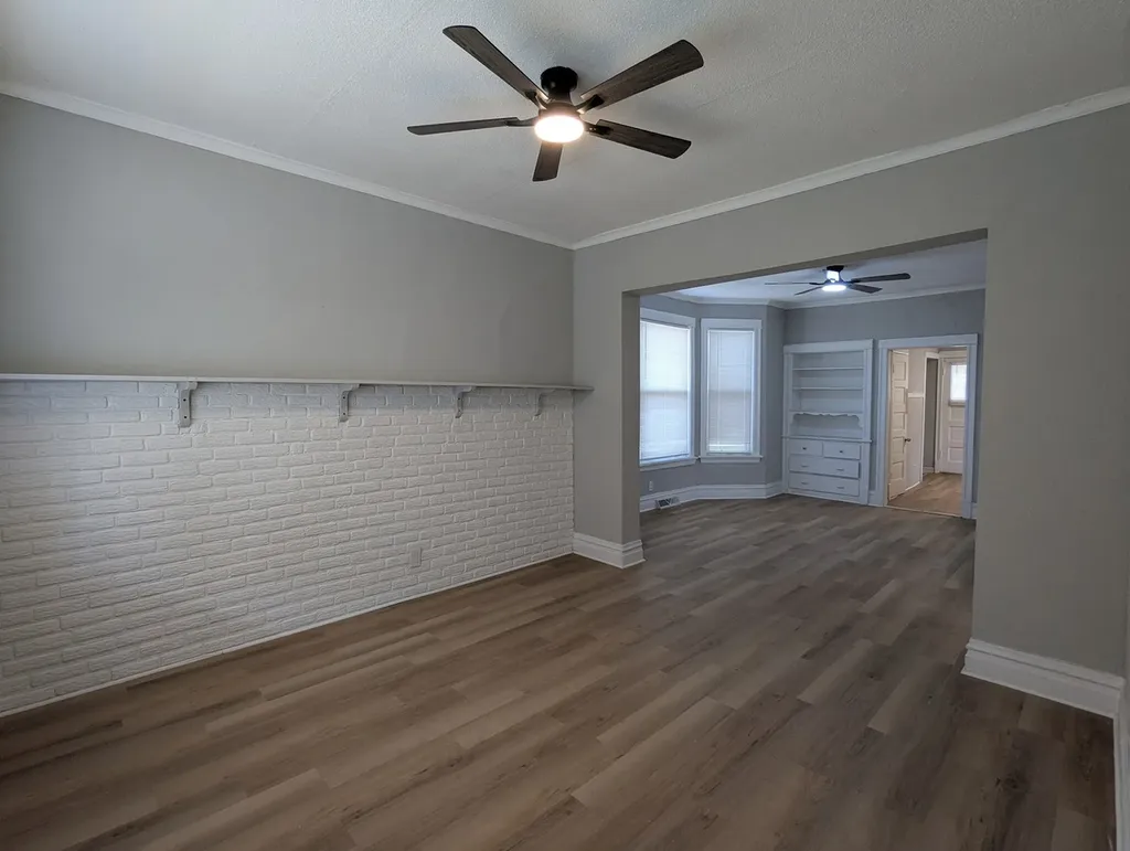 265 West 107th Street Chicago IL 60628