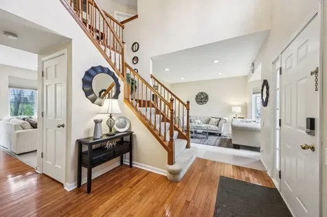 533 Rose Lane Bartlett IL 60103