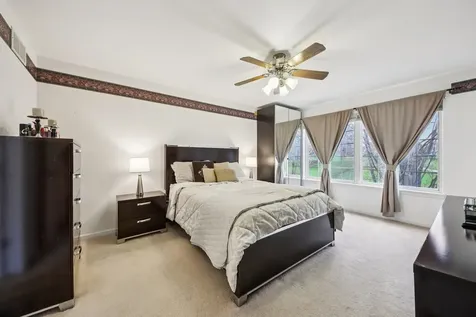 533 Rose Lane Bartlett IL 60103