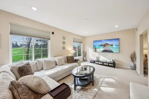533 Rose Lane Bartlett IL 60103