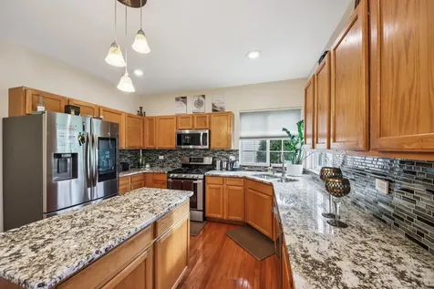 533 Rose Lane Bartlett IL 60103
