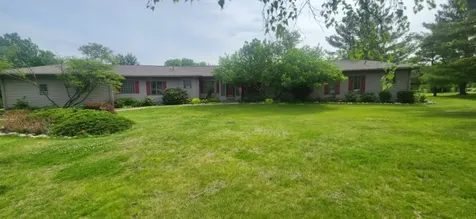 1814 Hickory Lane Dixon IL 61021