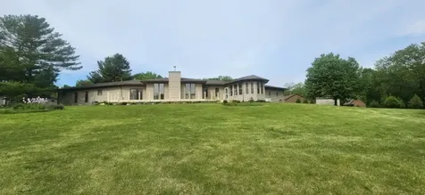 1814 Hickory Lane Dixon IL 61021