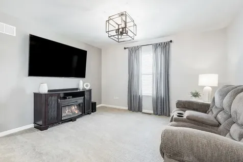 8512 Buckingham Road Joliet IL 60431