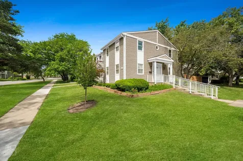 1914 Flintshire Drive Schaumburg IL 60194