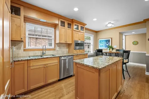 746 South Grove Avenue Barrington IL 60010