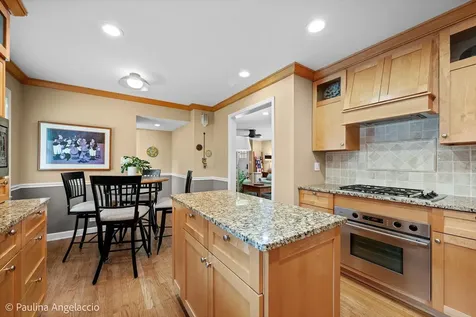 746 South Grove Avenue Barrington IL 60010