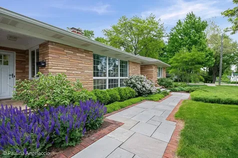 746 South Grove Avenue Barrington IL 60010