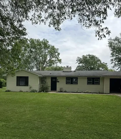 1304 Riverview Road Sterling IL 61081