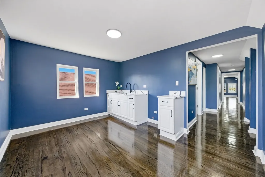 6341 South Francisco Avenue Chicago IL 60629