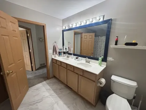 1523 Grand Drive Dekalb IL 60115