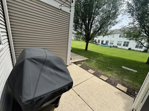 1523 Grand Drive Dekalb IL 60115