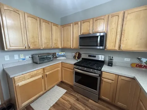 1523 Grand Drive Dekalb IL 60115