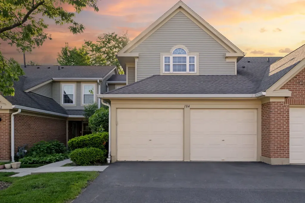 104 Thistle Court Schaumburg IL 60194