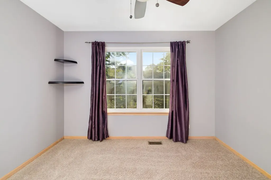 104 Thistle Court Schaumburg IL 60194