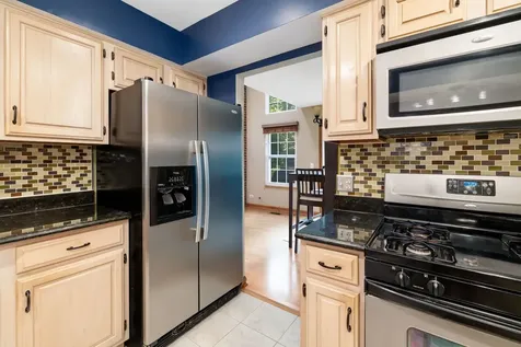 104 Thistle Court Schaumburg IL 60194